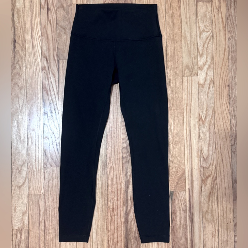 lululemon Align™ High-Rise Crop 23" black
Size 6